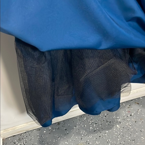 David's Bridal Teal Embroidered V-Neck Sleeveless dress gown - back shown first - Picture 5 of 10